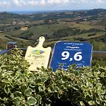 فندق مبيت وإفطار Diffuso - Il Poggetto Tra & San Marino 5*