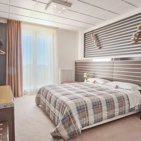 Diffuso - Il Poggetto Tra & San Marino Bed and Breakfast