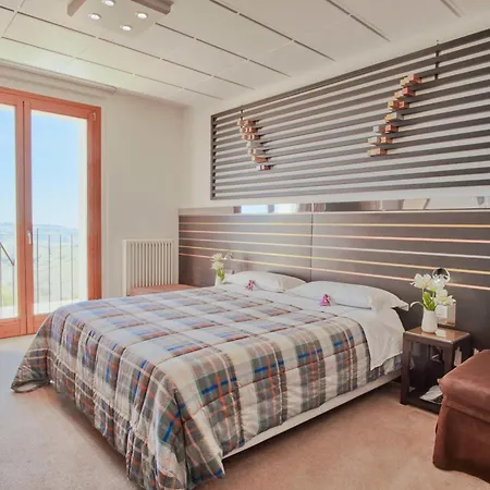 Diffuso - Il Poggetto Tra & San Marino Bed and Breakfast