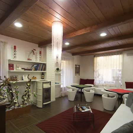 Diffuso - Il Poggetto Tra & San Marino Bed and Breakfast